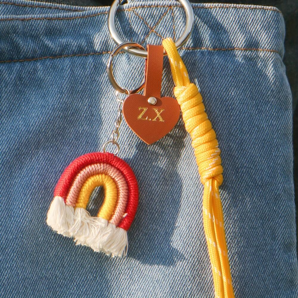 Porte-clés en macramé arc-en-c - Monogram Keychain Leather avis et prix