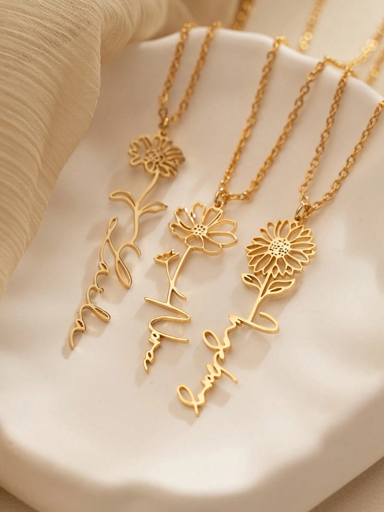 Collier personnalisé Fleur du  - Birth Flower Necklace avis et prix