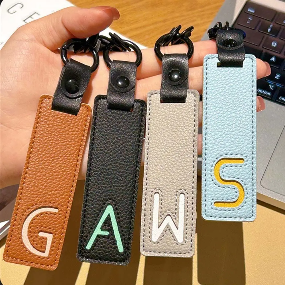 Porte-clés classique en cuir P - Monogram Keychain Leather avis et prix