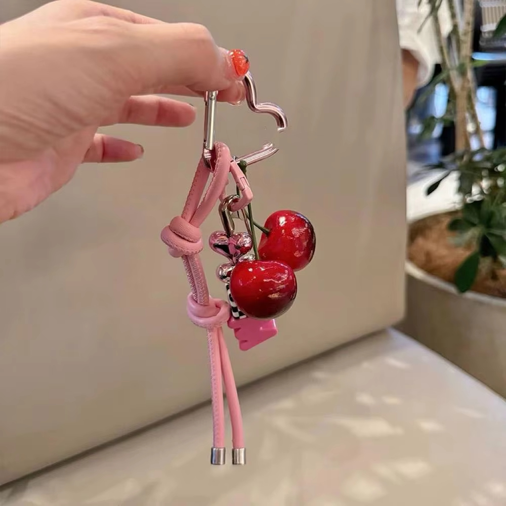 Y2k – lanière courte en cuir P - Monogram Keychain Leather avis et prix